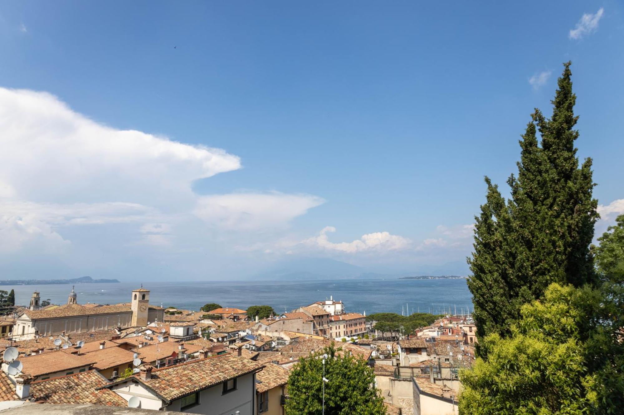 Haus Martina Leilighet Desenzano del Garda Eksteriør bilde